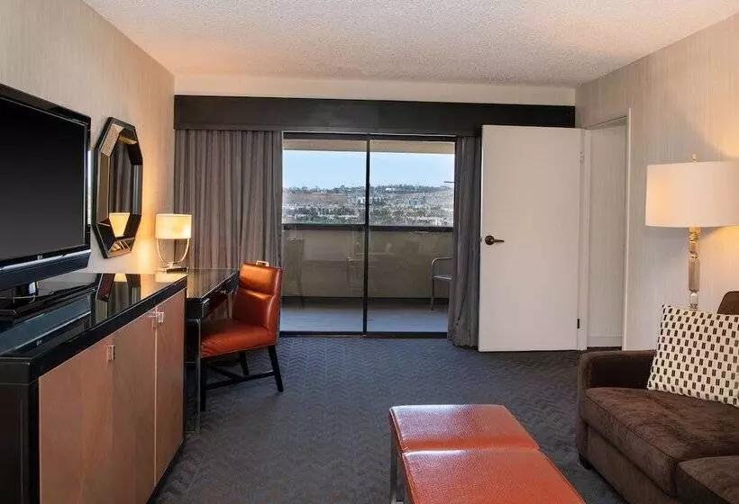 Отель Sheraton Mission Valley San Diego