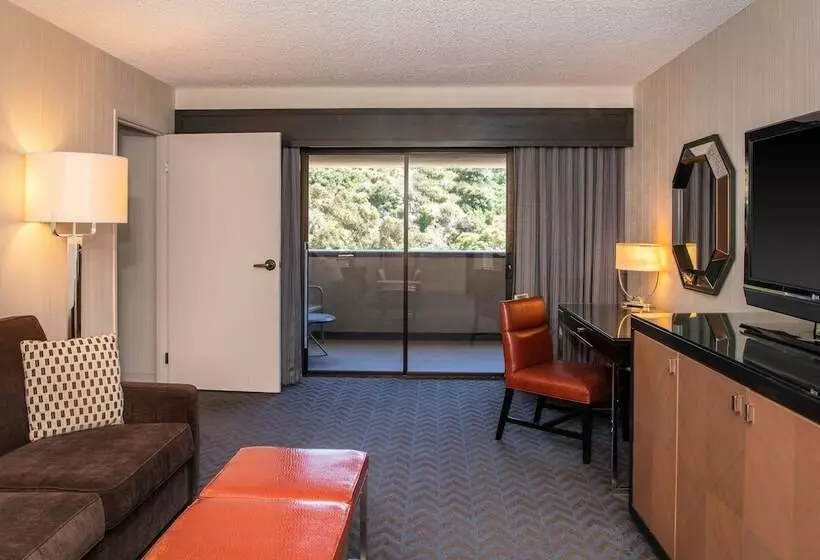 Отель Sheraton Mission Valley San Diego