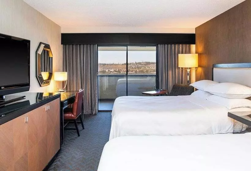 Отель Sheraton Mission Valley San Diego