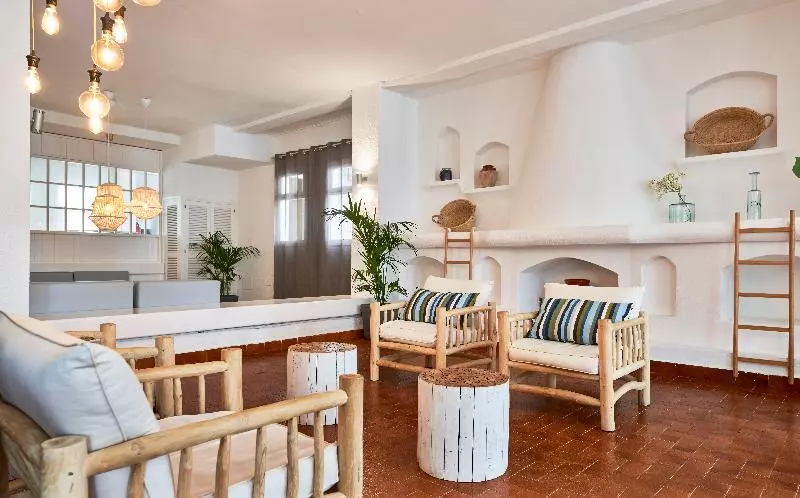 Hotelli Caramelo Marina Cala'n Bosch - Adults Only