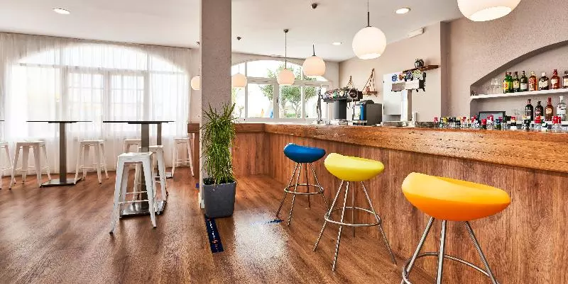 Hotelli Caramelo Marina Cala'n Bosch - Adults Only