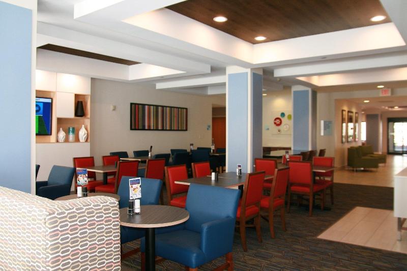 Holiday Inn Express Hotel & Suites Tampa Anderson Road Veterans Exp, An Ihg