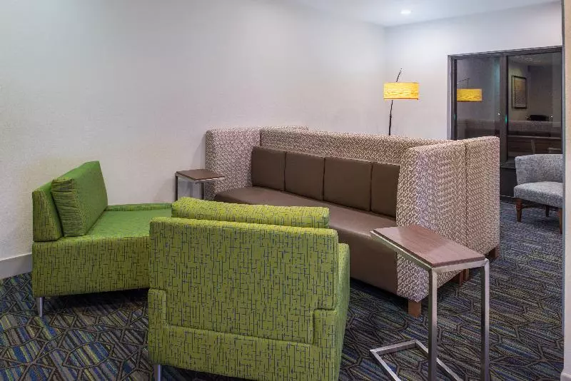 Holiday Inn Express Hotel & Suites Tampa Anderson Road Veterans Exp, An Ihg