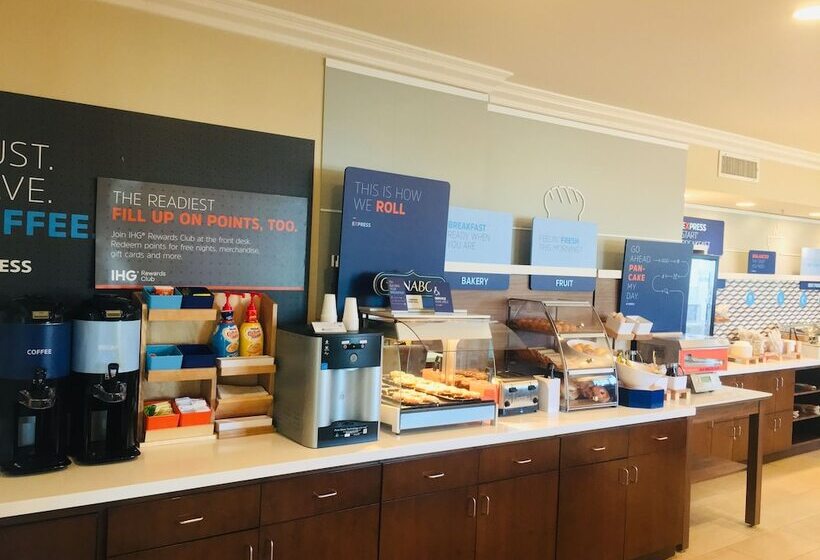 בית מלון כפרי Hampton Inn By Hilton Calexico