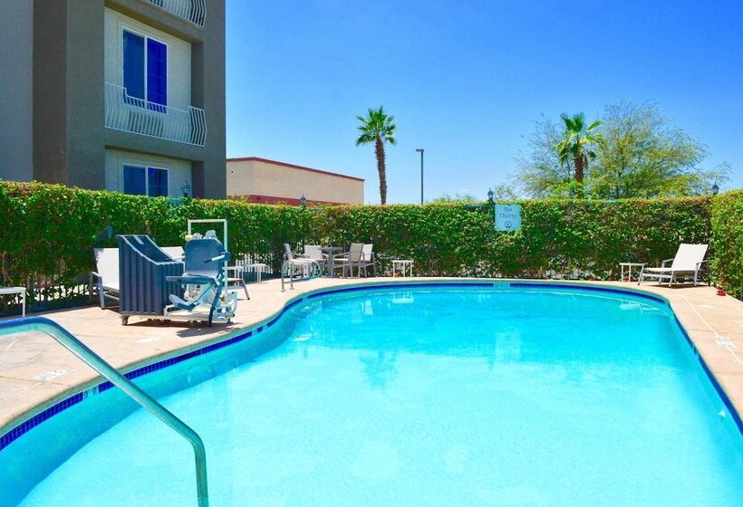 בית מלון כפרי Hampton Inn By Hilton Calexico