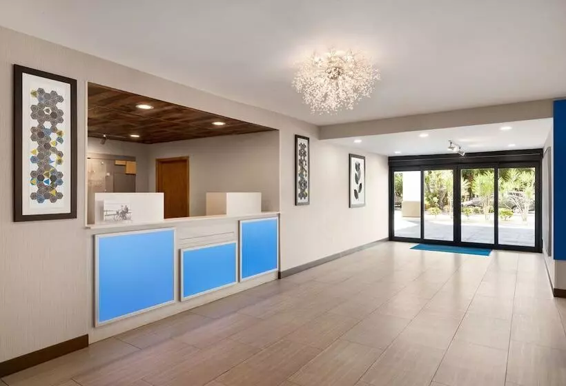 هتل Holiday Inn Express Vero Beach West I 95, An Ihg