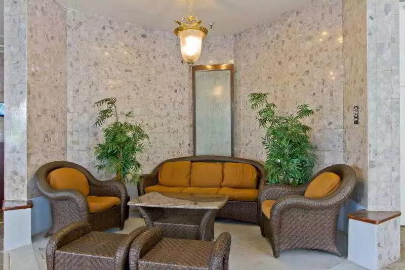 בית מלון כפרי Marina Tower Waikiki