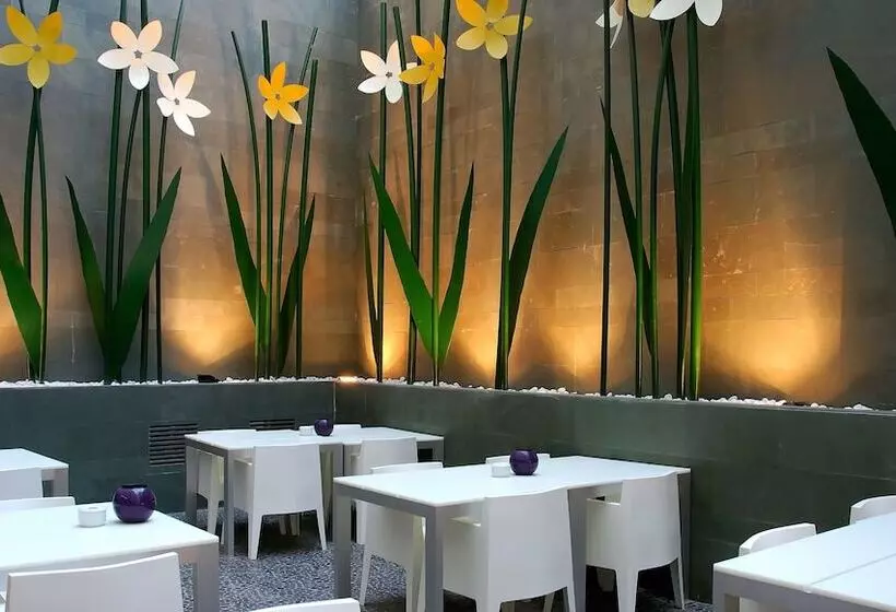 Отель Pestana Arena Barcelona