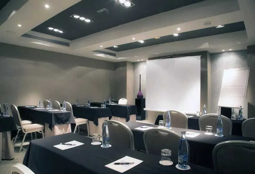 Отель Pestana Arena Barcelona