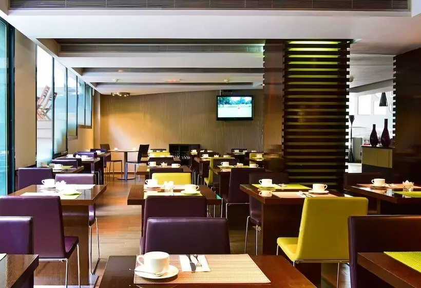 Отель Pestana Arena Barcelona