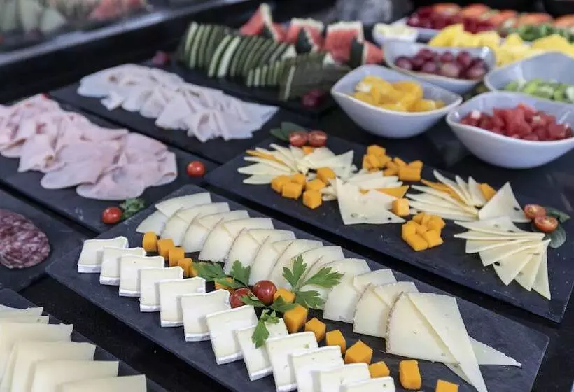 هتل Petit Palace Alcala