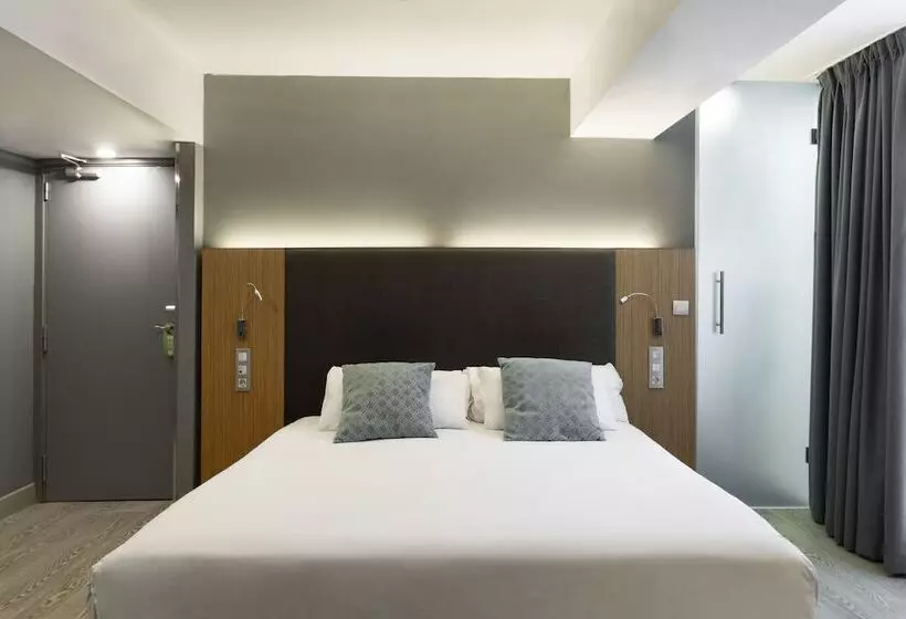هتل Petit Palace Alcala