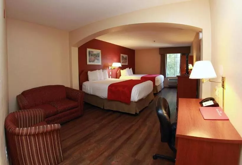 Отель Ramada By Wyndham Fresno Northwest