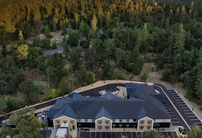 Hotelli The Inelle, Oakhurst Yosemite, A Tribute Portfolio