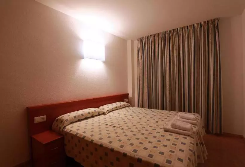 Los Juncos De Pineda Park