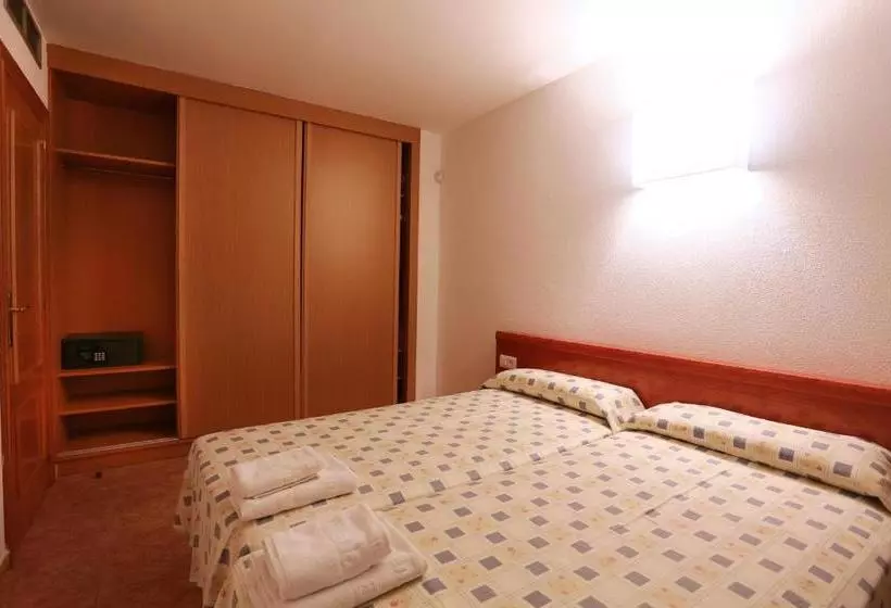 Los Juncos De Pineda Park