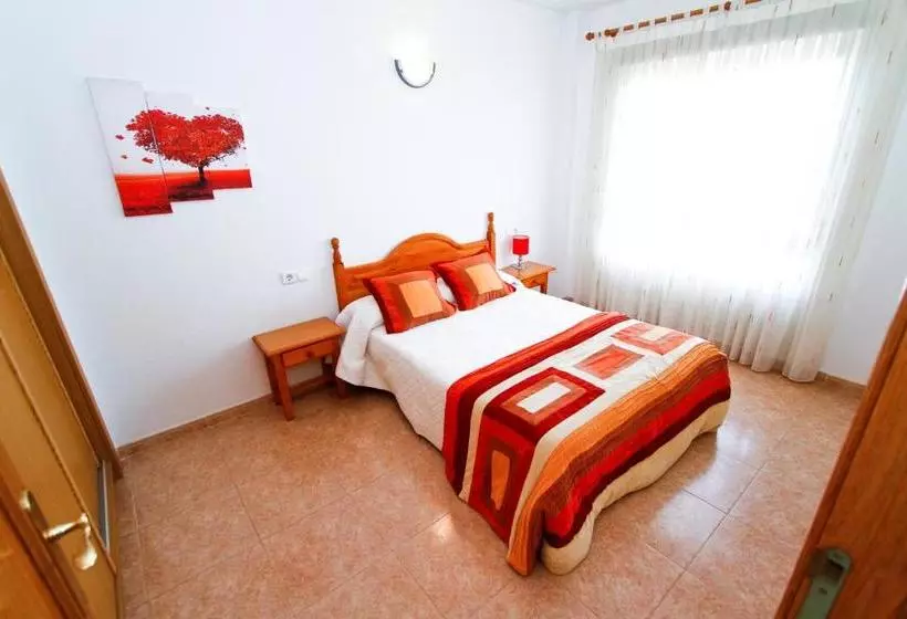 Los Juncos De Pineda Park