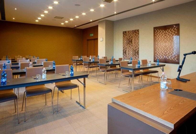 Ac Hotel Vicenza By Marriott