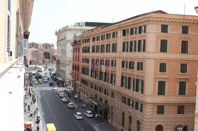 Hotelli Alius And Freerome