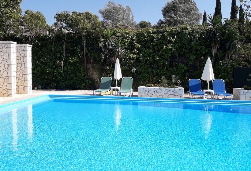 Angela Hotel and Apartments