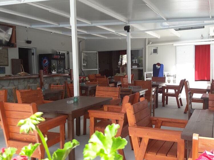 Angela Hotel and Apartments