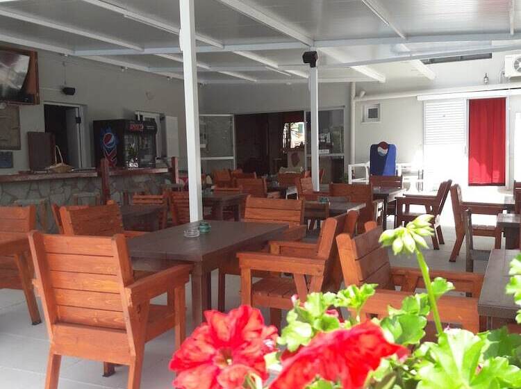 Angela Hotel and Apartments