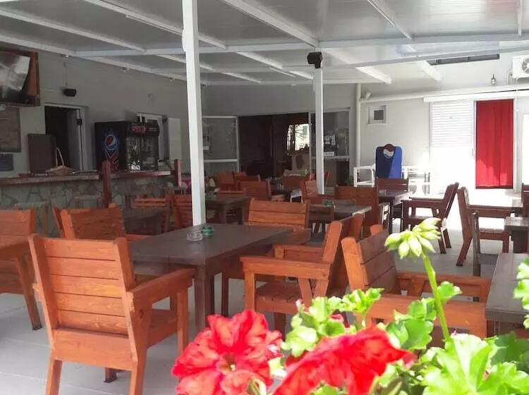 Angela Hotel and Apartments