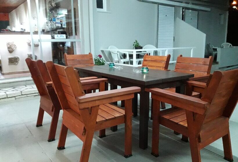 Angela Hotel and Apartments