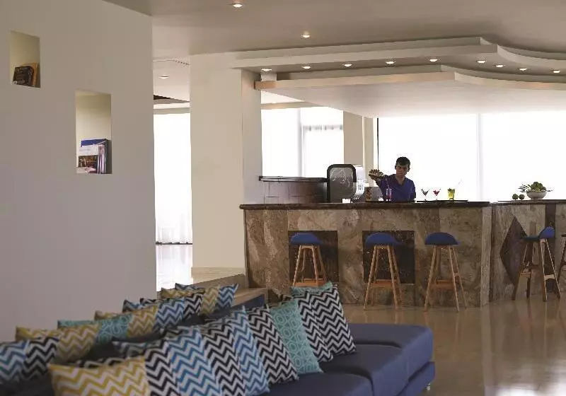 ホテル Atlantica Thalassa