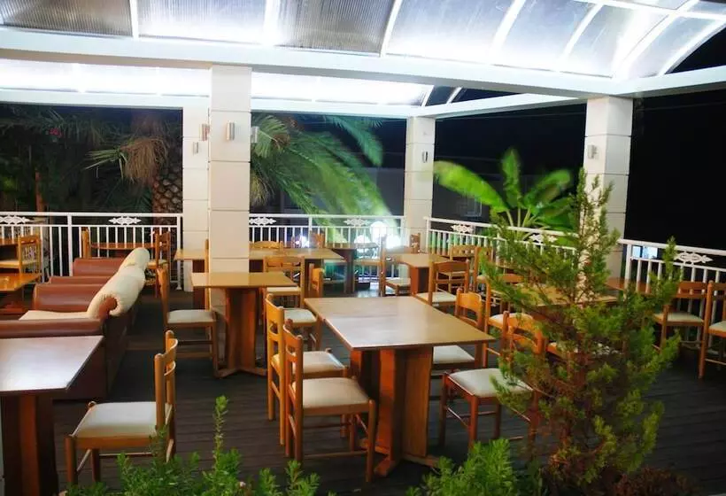 Hotel Commodore Complex