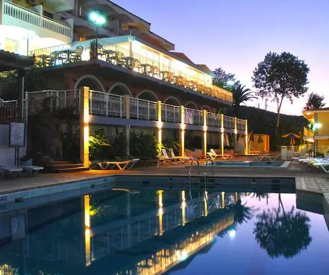 Hotel Commodore Complex