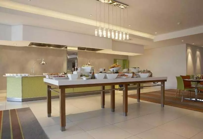 Отель Garden Court Nelson Mandela Boulevard