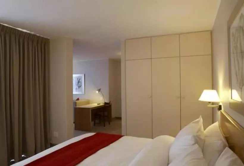 Отель Garden Court Nelson Mandela Boulevard