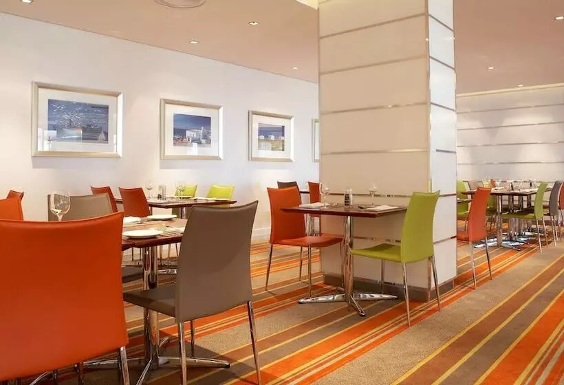 Отель Garden Court Nelson Mandela Boulevard