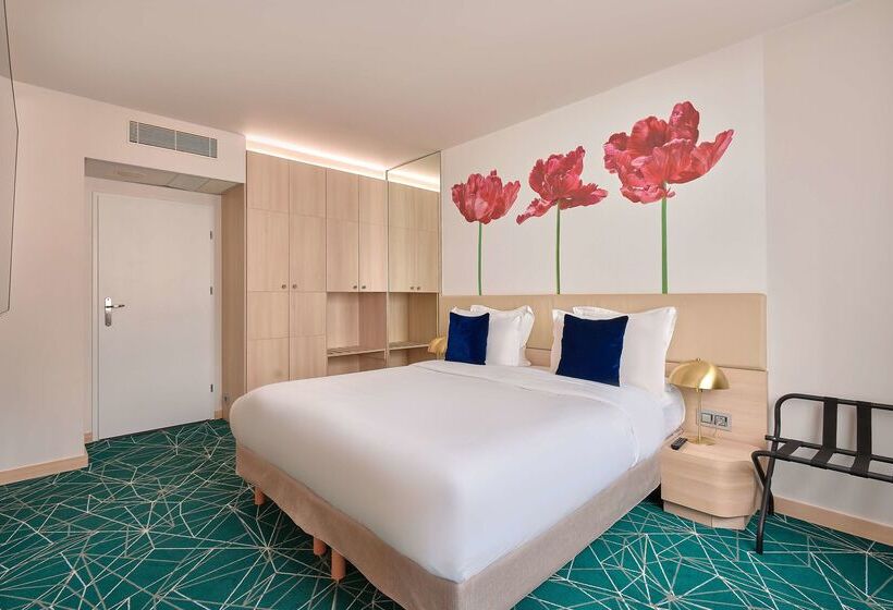 בית מלון כפרי Golden Tulip Warszawa Centrum