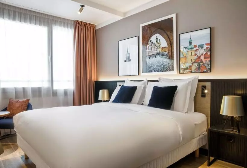 فندق Golden Tulip Warszawa Centrum