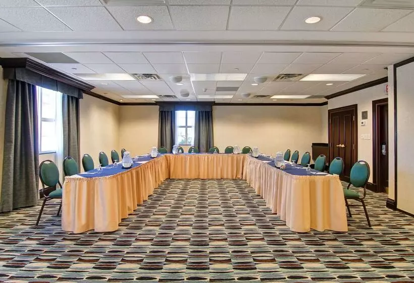 ホテル Homewood Suites By Hilton Toronto Mississauga