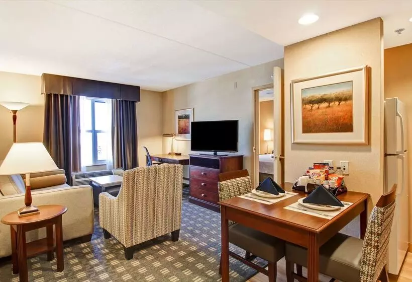 ホテル Homewood Suites By Hilton Toronto Mississauga