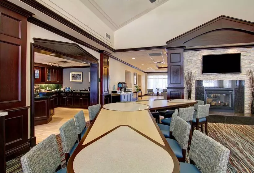 ホテル Homewood Suites By Hilton Toronto Mississauga