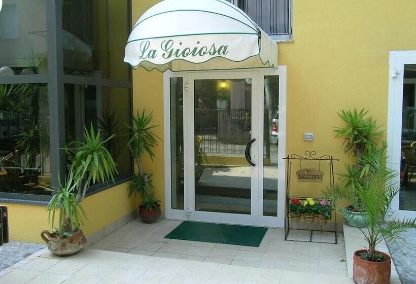 هتل La Gioiosa