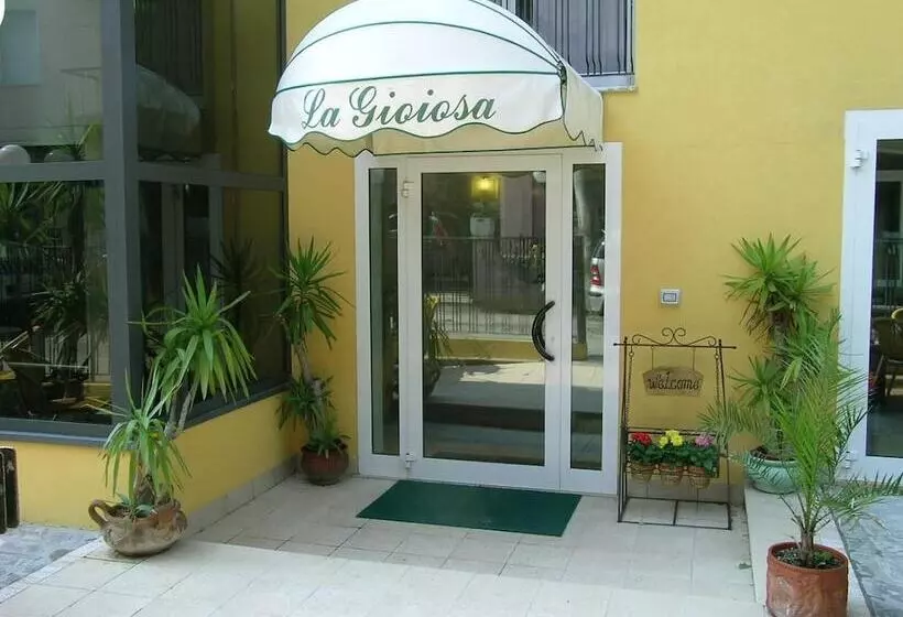 هتل La Gioiosa