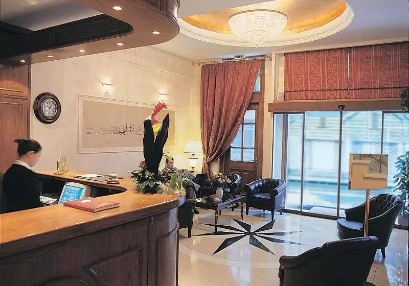 هتل Minerva Premier