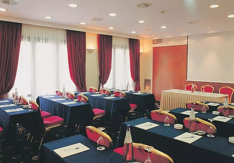 هتل Minerva Premier