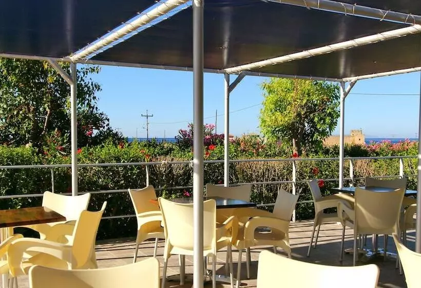 Monachus Monachus Apartments