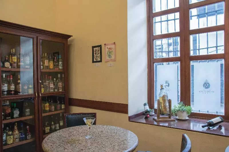 酒店 Morales Historical & Colonial Downtown Core