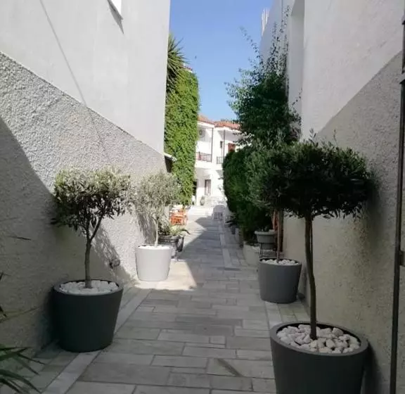 בית מלון כפרי Pothos