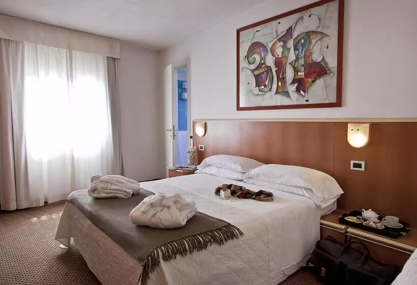 هتل Principe Di Piemonte