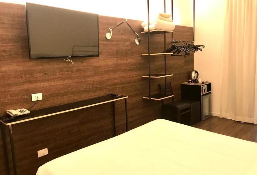 هتل Principe Di Piemonte