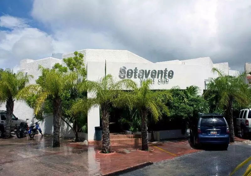 Sotavento Hotel & Yacht Club