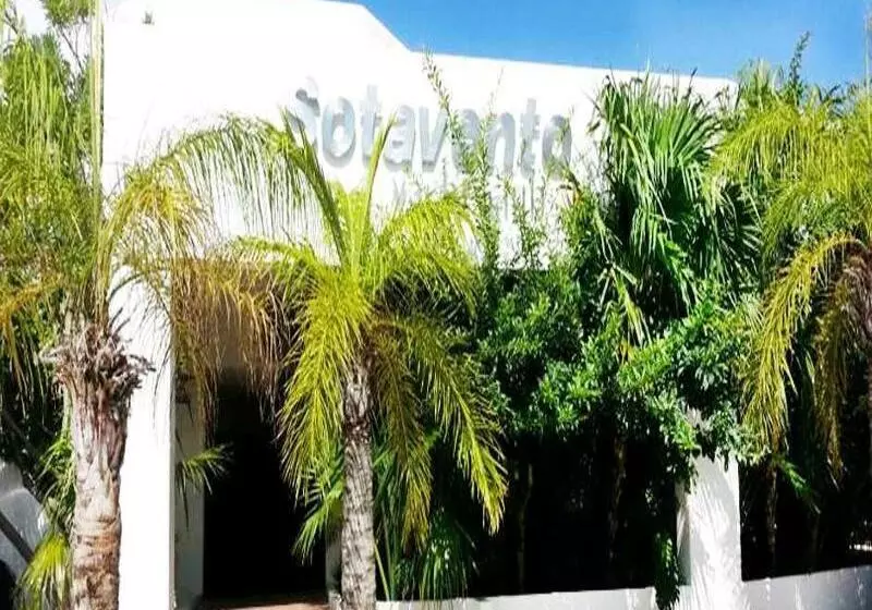 Sotavento Hotel & Yacht Club